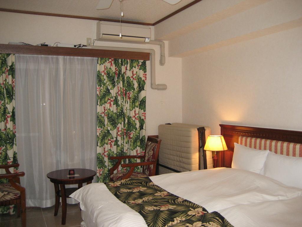 Seaside Hotel The Beach Chatan Ruang foto