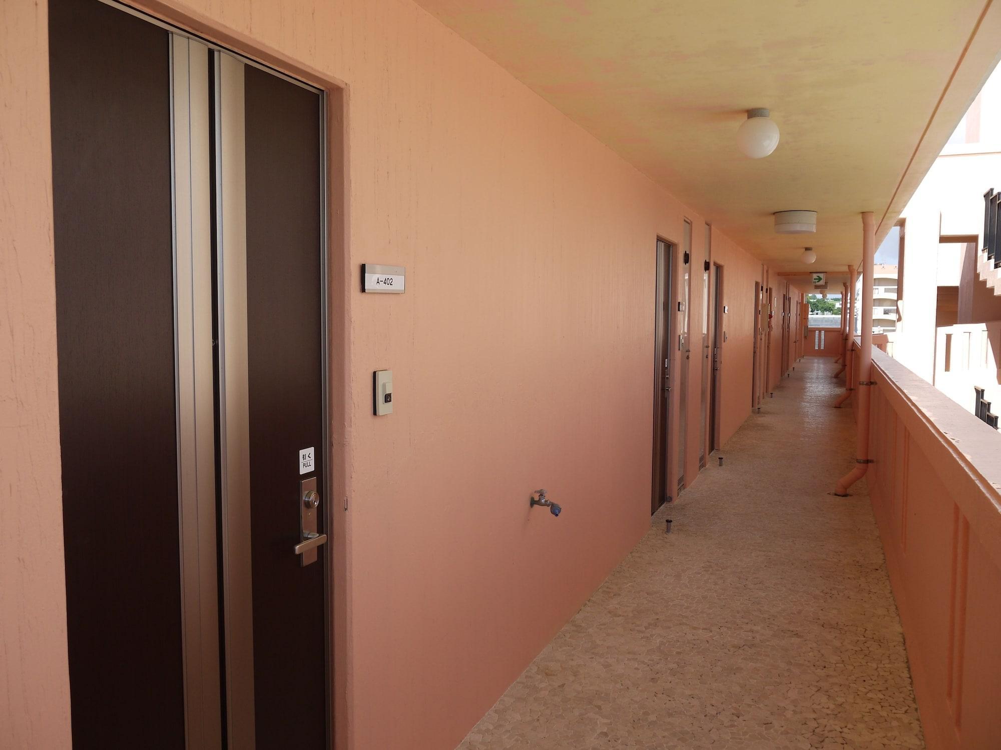 Seaside Hotel The Beach Chatan Bagian luar foto