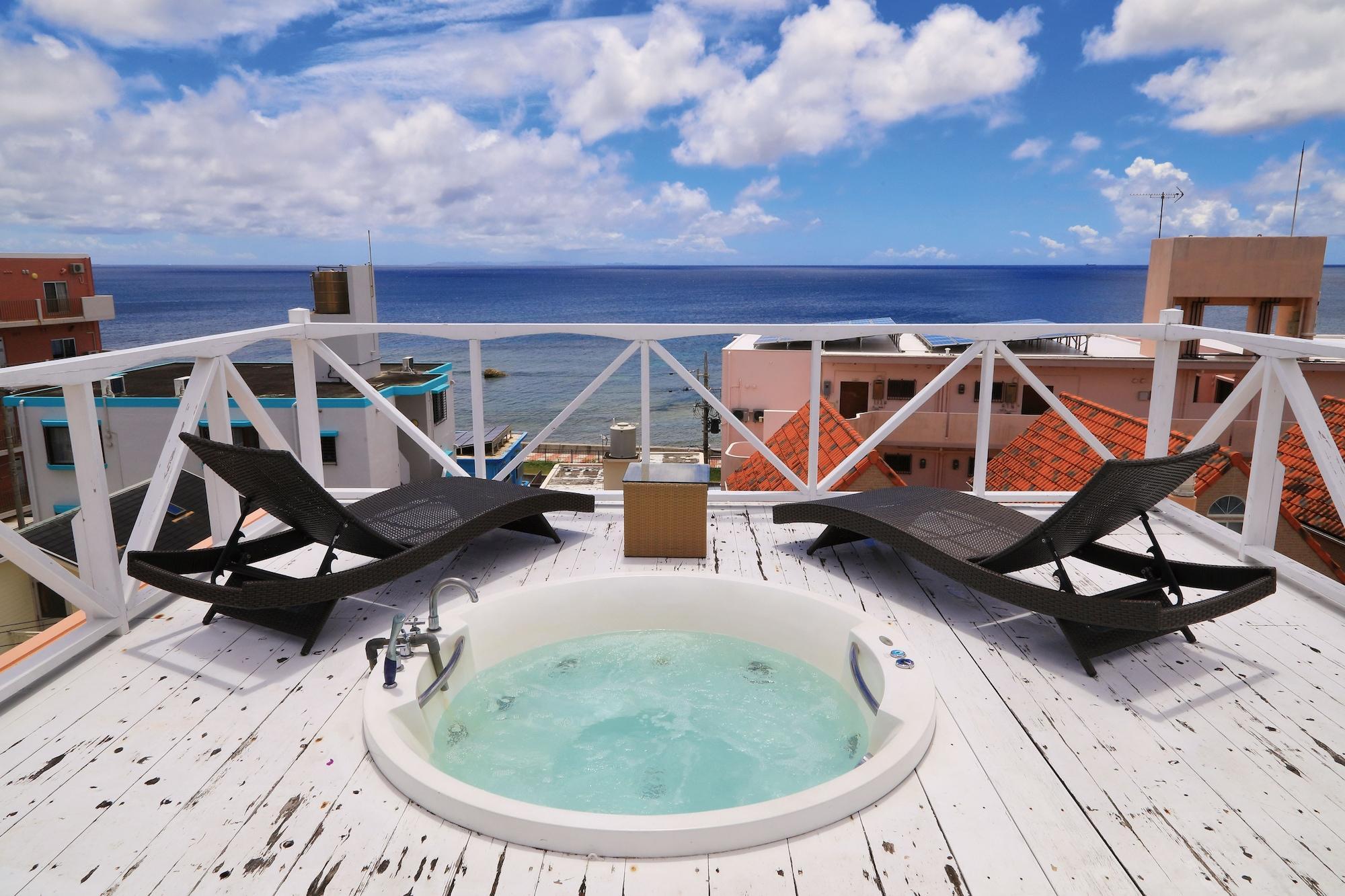Seaside Hotel The Beach Chatan Bagian luar foto